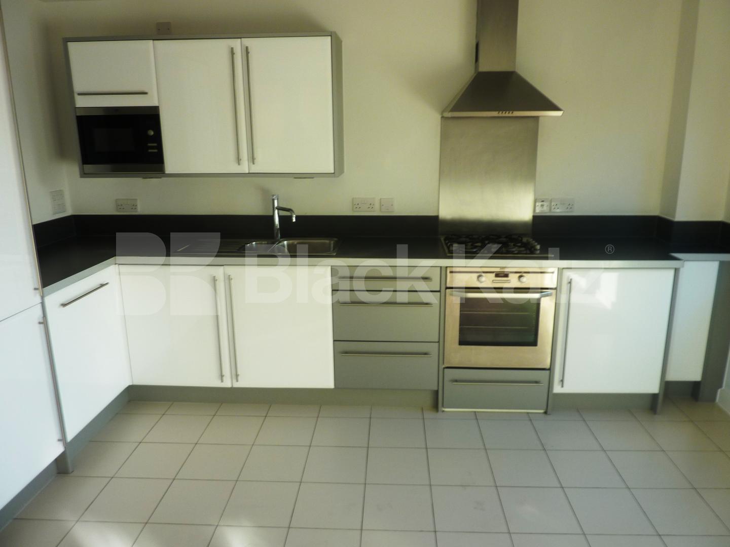 			NEW INSTRUCTION, 2 Bedroom, 1 bath, 1 reception Flat			 Eden Grove, HOLLOWAY 